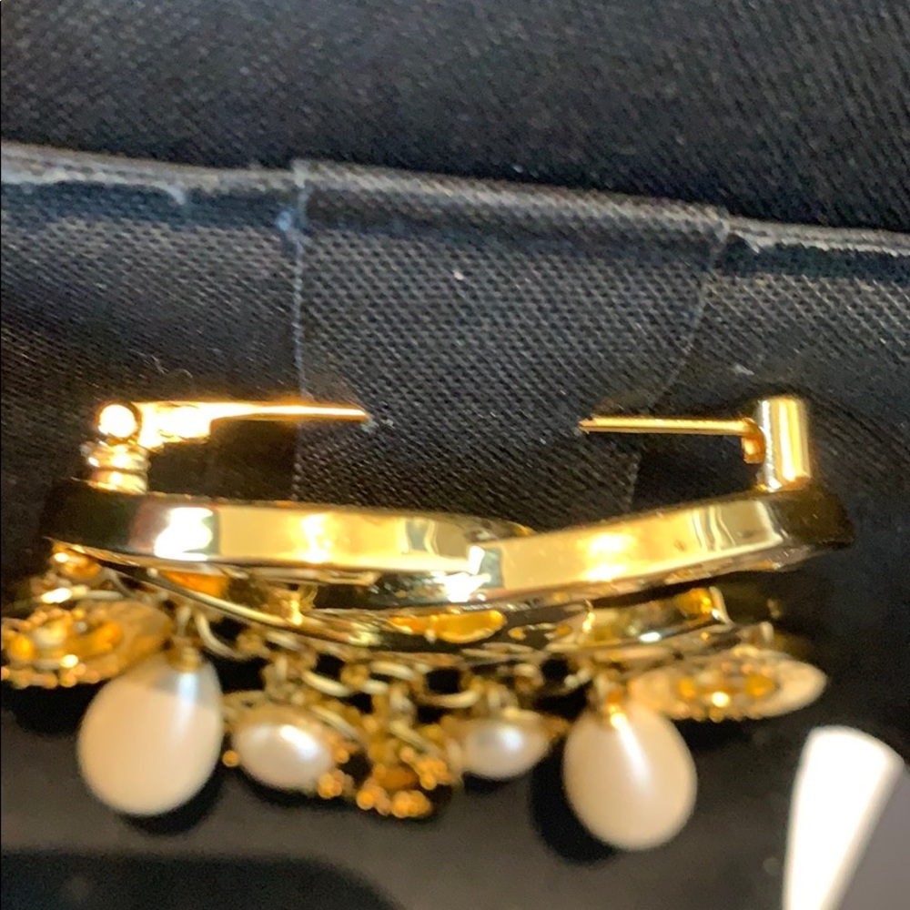 Sold out Chanel Broch - Picture 5 of 6
